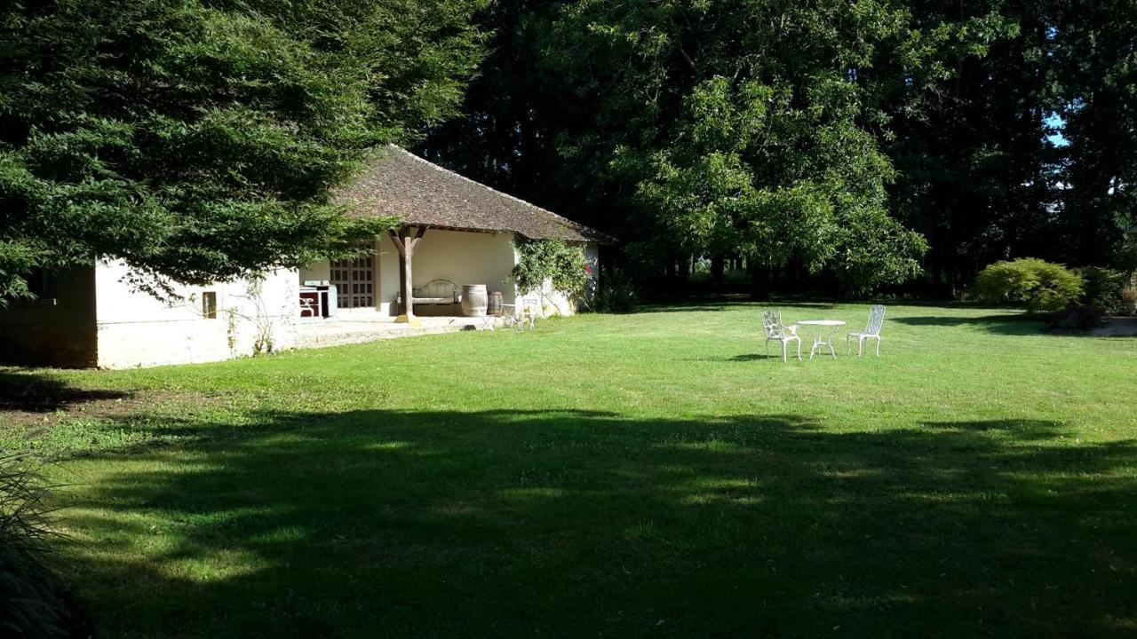 Domaine De L'Oiseau Bed & Breakfast Gergy Bagian luar foto
