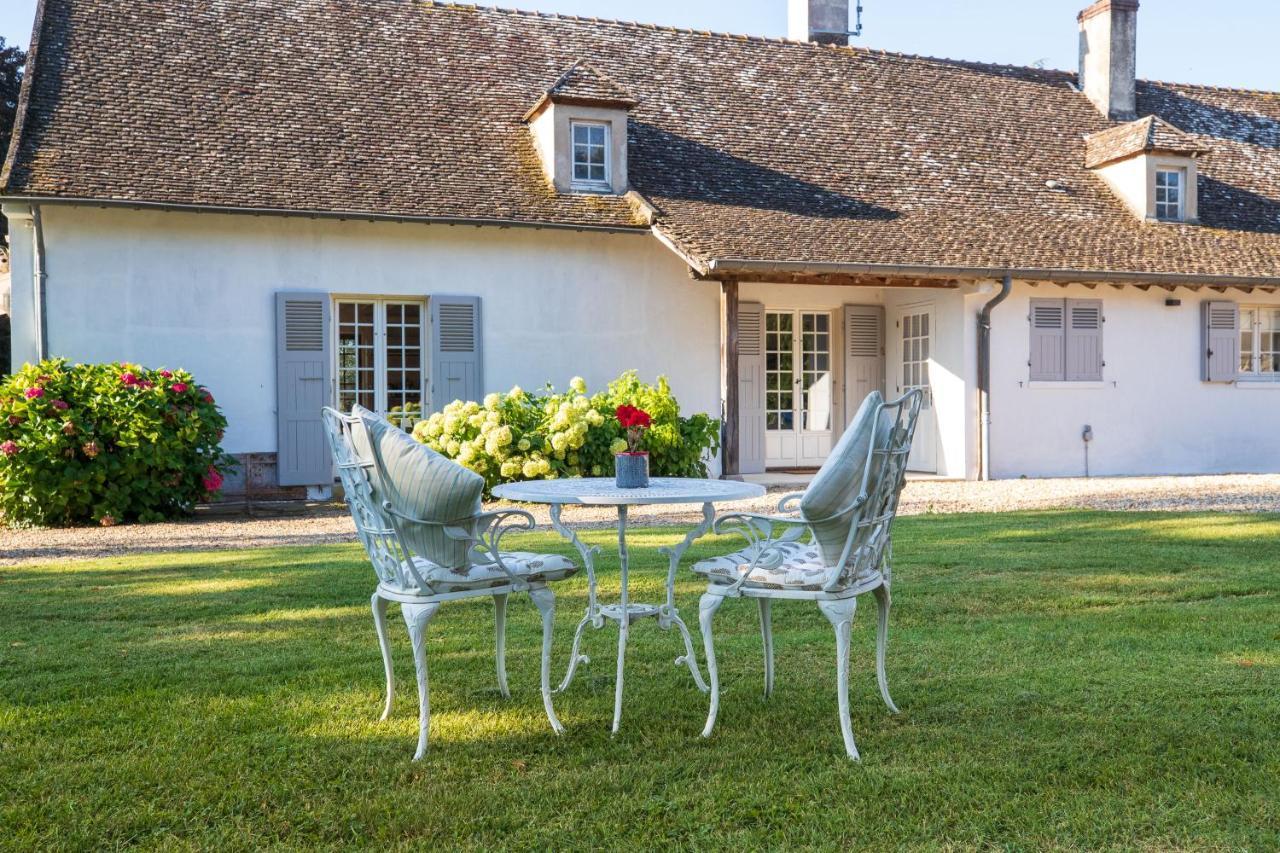 Domaine De L'Oiseau Bed & Breakfast Gergy Bagian luar foto